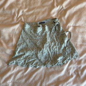 Brandy Melville Floral Skirt